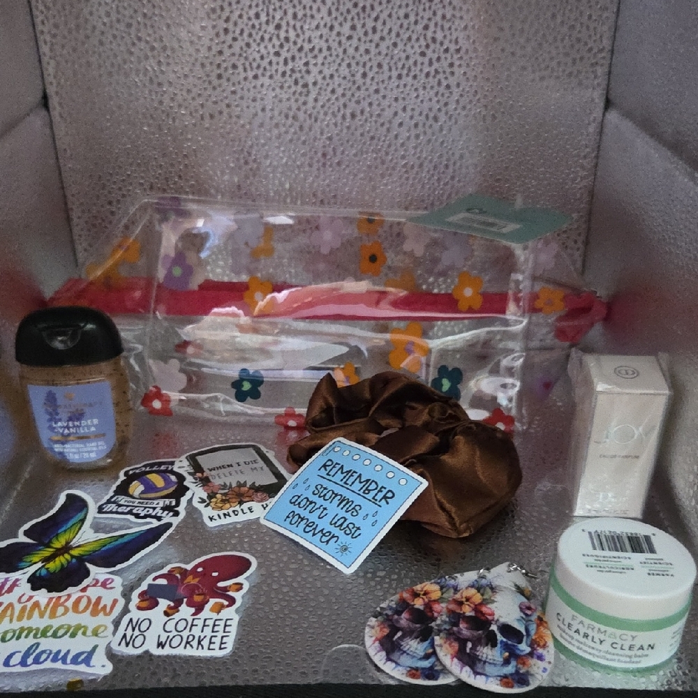 Fun Beauty Bag, Floral Clear Cosmetic Bag With Lots Of Goodies